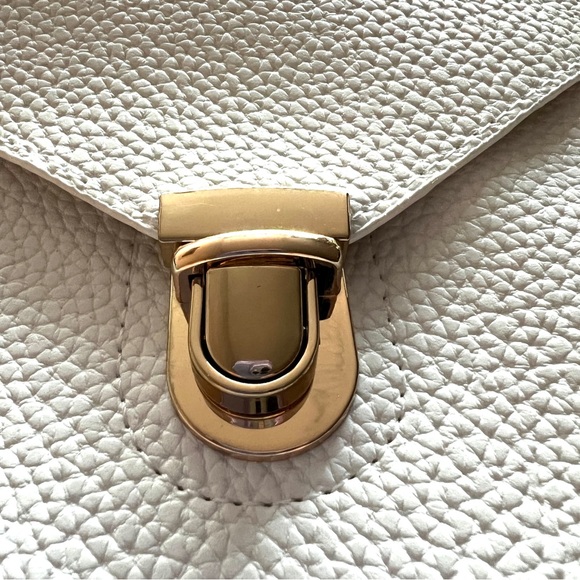 White Pebbled Crossbody Handbag Purse - Picture 6 of 8